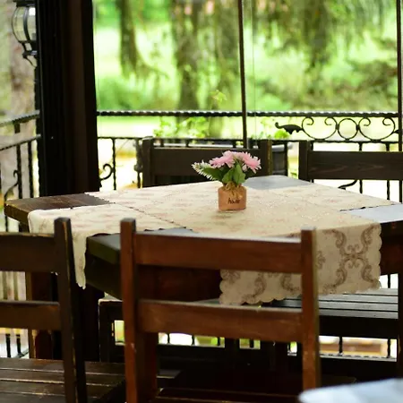 酒店 рибарникъ